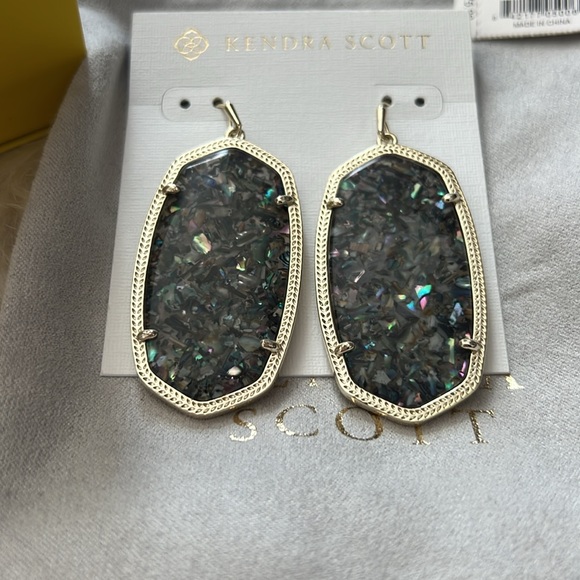Kendra Scott Danielle Gold Crushed Purple Abalone Earrings - Picture 2 of 6